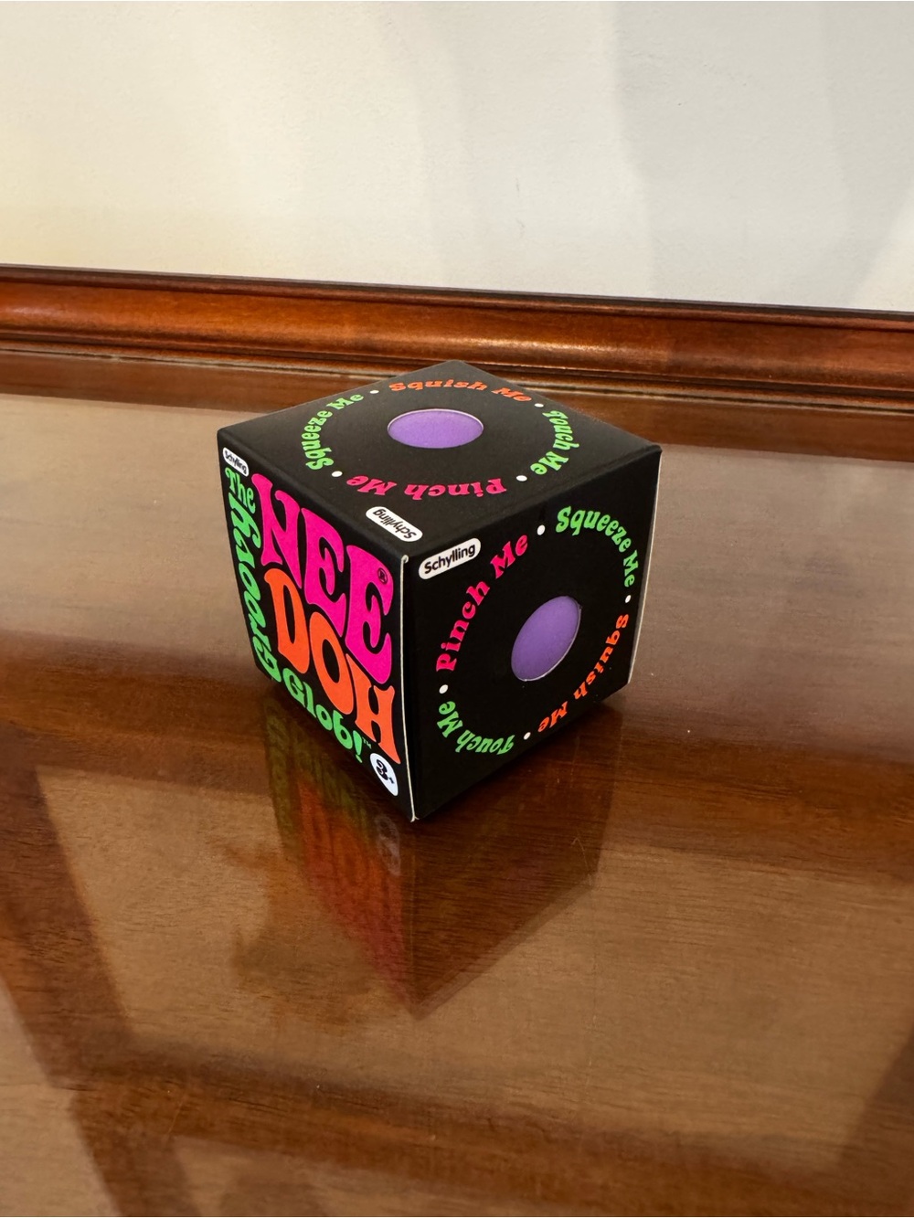 🔥NIB NeeDoh Classic Groovy Glob Squishy Toy Fidget Schylling New Doh Purple